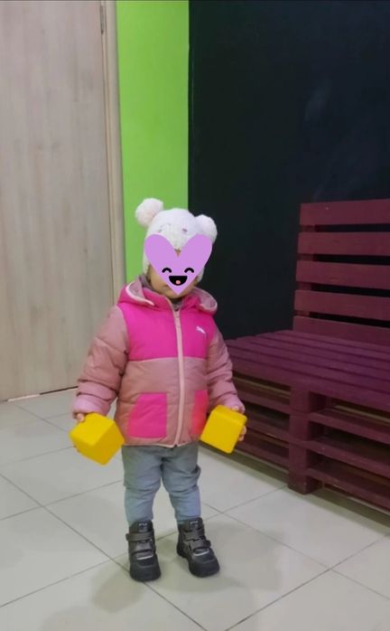 Продам куртку в идеальном состоянии.