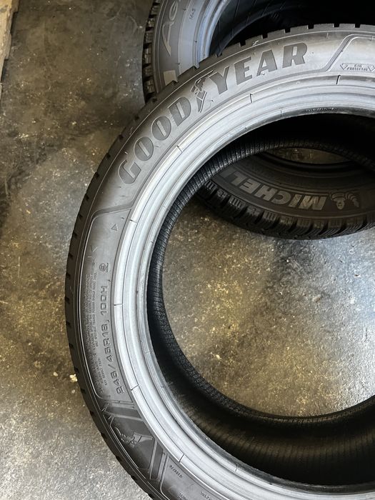 4 anvelope iarna 245/45/18 , 100 H , GoodYear , DOT 2025 , 7.4 mm !