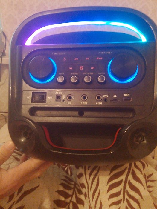 Колонка караоке.