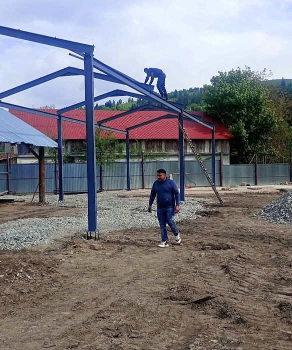 Vând structură metalică 10x20x4