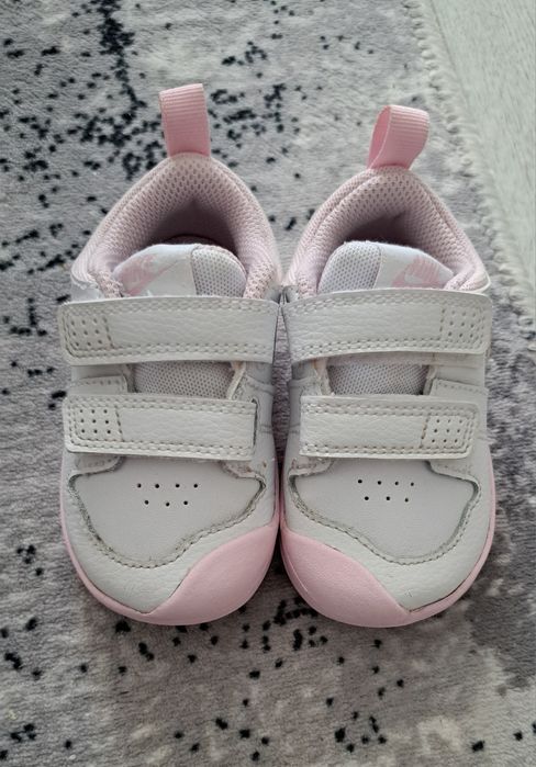 Децки обувки NIKE