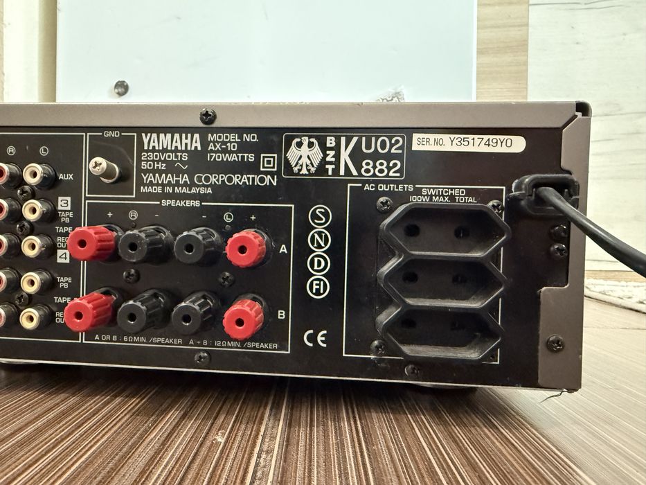 Yamaha AX-10 Качествен стерео усилвател