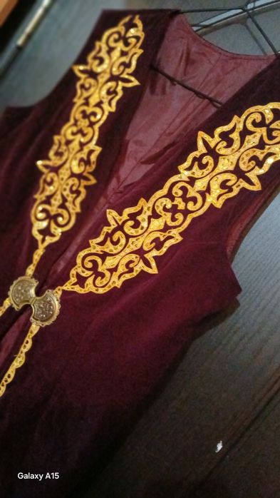 Продам женский камзол и такия