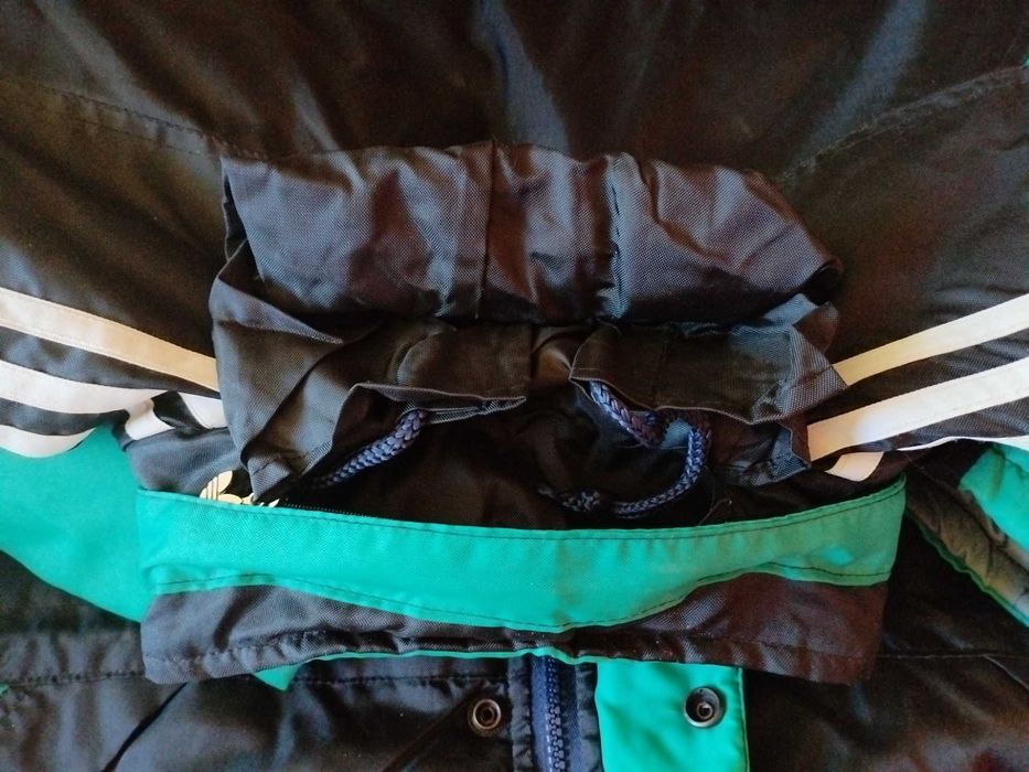 Мъжко Зимно Яке Adidas, Kато Ново, Леко и Много Топло. Размер L.