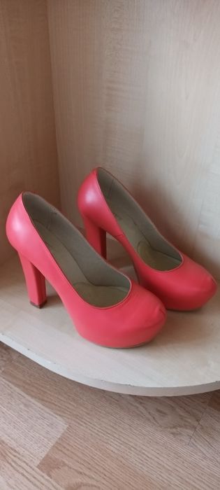 Pantofi corai, piele naturala, masura 38