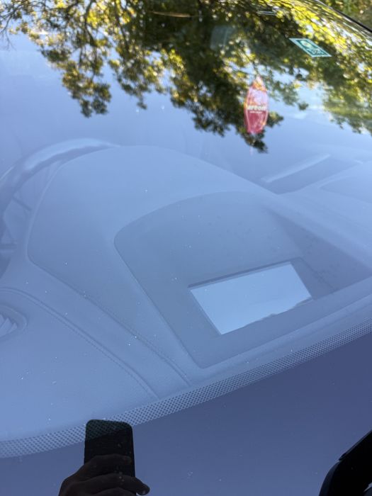 Предно стъкло БМВ Х6 Ф16 (predno stuklo bmw x6 f16)