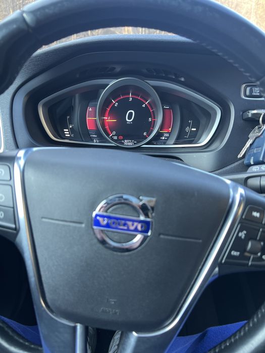 Volvo v40 d2 2014