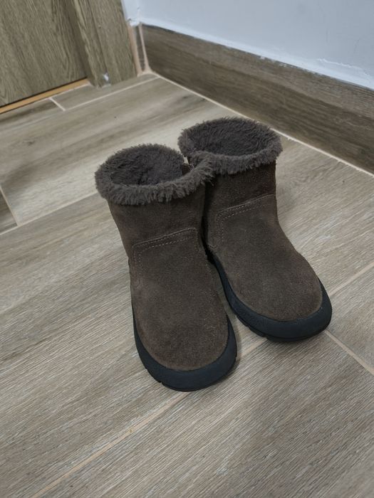 Ghete Zara  piele întoarsă mărimea 24