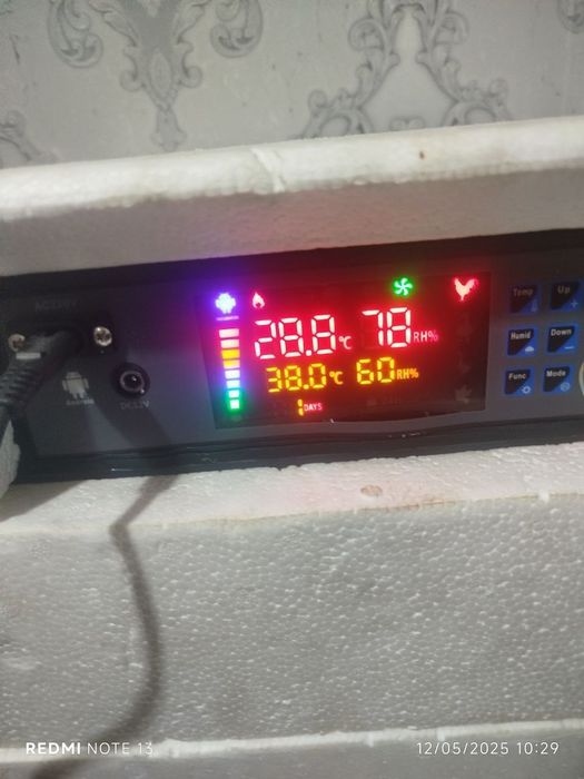 Инкубатор сотилади