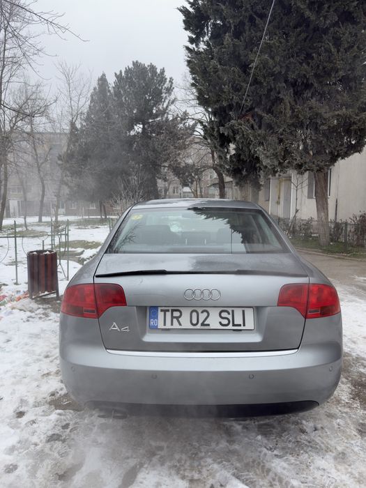 Vand audi a4 b7 2006 2.0 cu o axa URGENT!