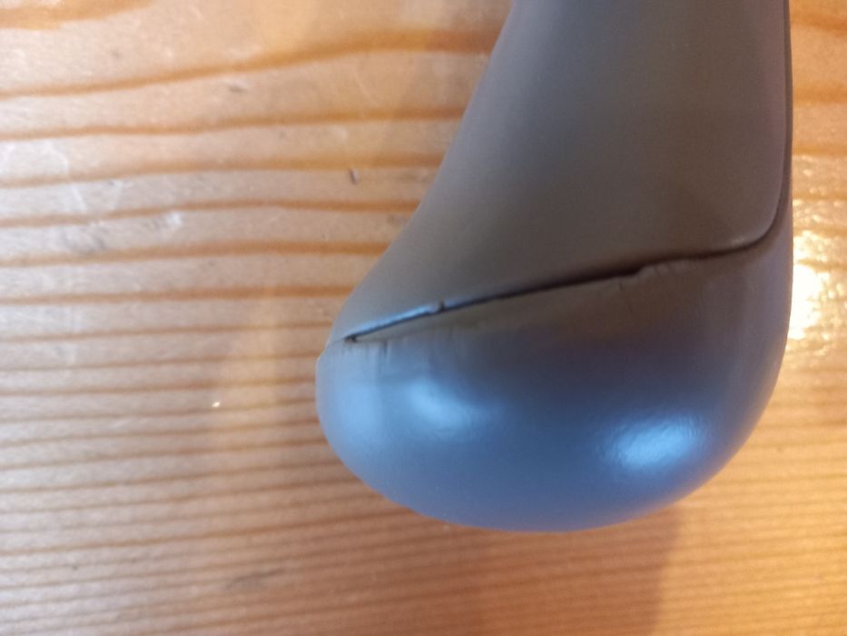 Волан за АУДИ А6 C6 4F в перфектно състояние!!!