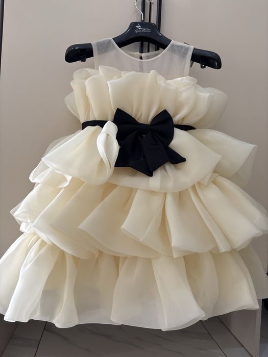 Нарядное платье для девочек