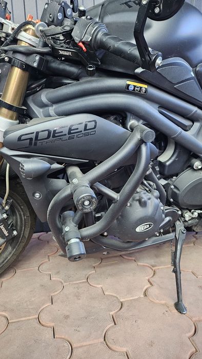 Мотоцикл triumph speed triple