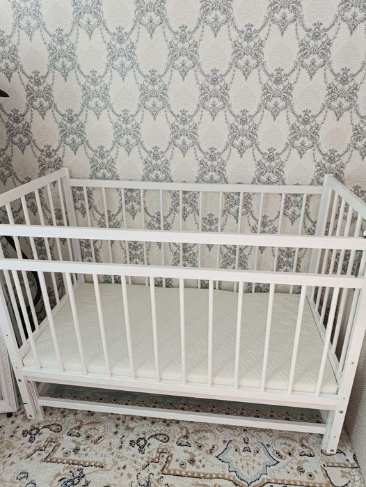 Продам манеж ..рп