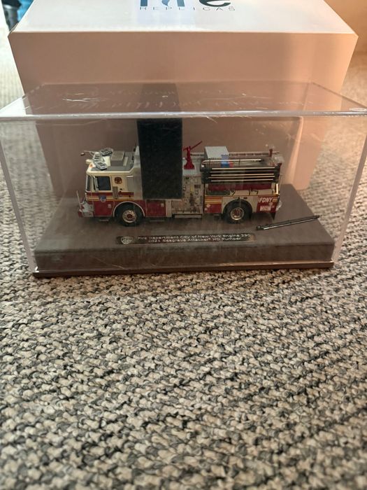 Macheta Fire Replicas 2021 Seagrave Attacker HD Pumper Noua