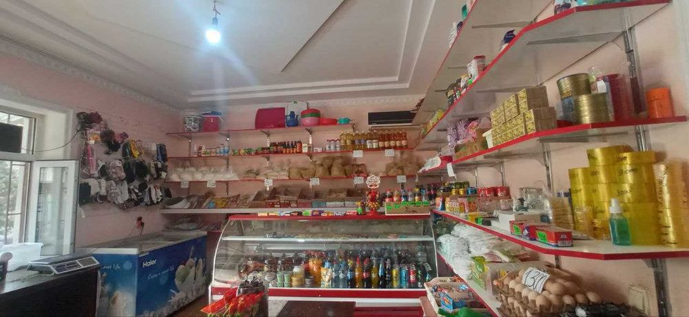 Срочно Уй сотилади Дукони билан Янгиюльда