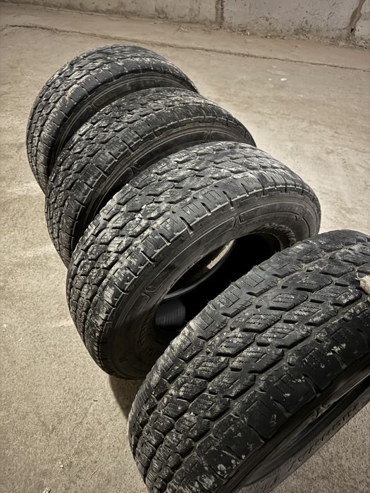 Продам шины 237/75/R15