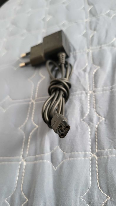 PHILIPS 8V-100mA Incarcator masina tuns