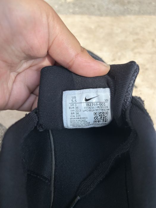 Продавам използвани  маратонки nike phaylon 36 номер в доста добро състояние носени са 4 5 пъти