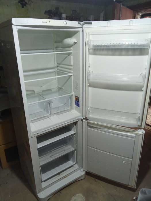 Холодильник Indesit 50000