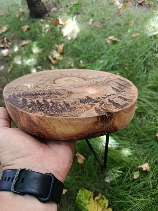 Mini-măsuță decorativă de cafea – Lemn masiv, pirogravată manual UNICAT
