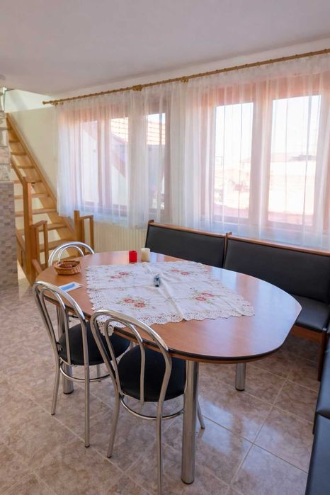 Casă spațioasă 207 mp + garaj zona Stadion, Oradea