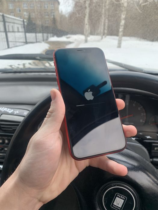 Продам iphone xr 64gb