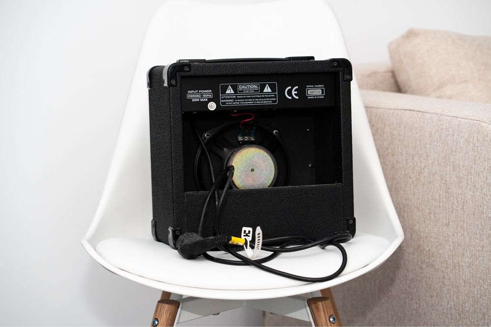 Chitară electrică Century Stratocaster PF Black + Amplificator 20W