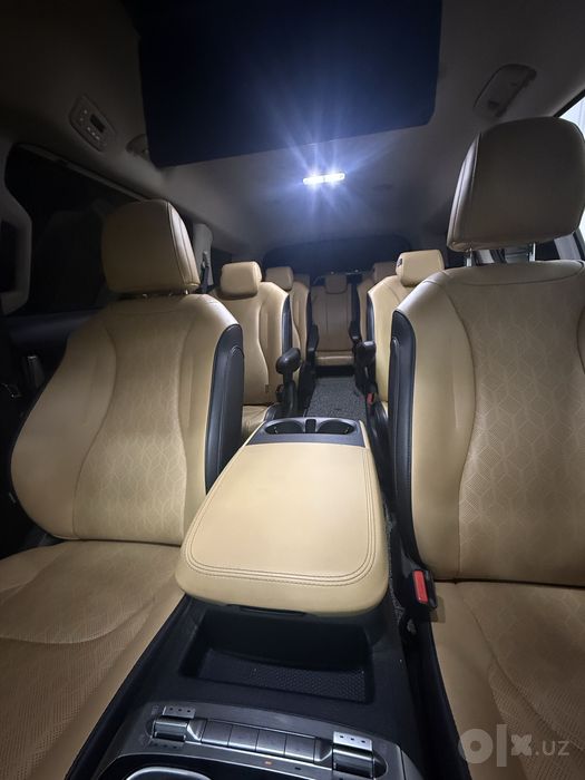 Kia carnival 2023 yil koreya