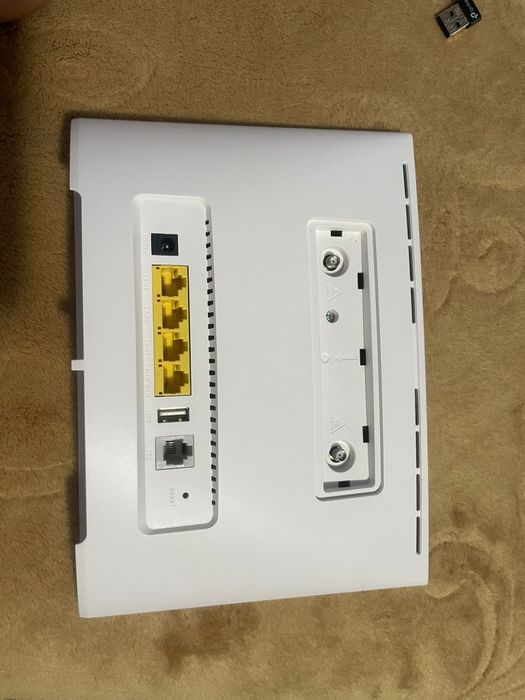 Router Huawei B525s cu antene 2x2 mimo 4g câștig 23 db