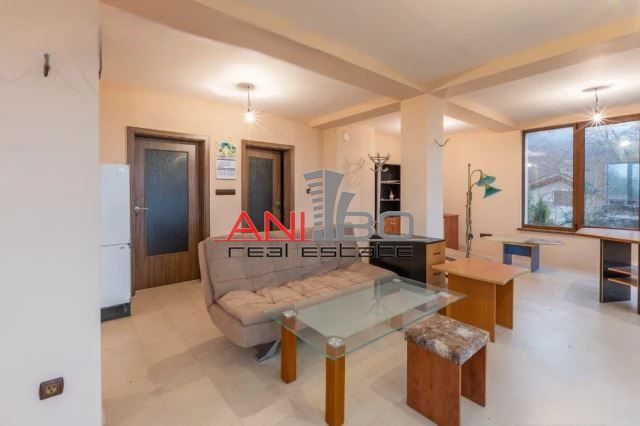 Продава се Къща в к.к. Златни пясъци - 390 кв.м за 483 €/кв.м - Снимка #3