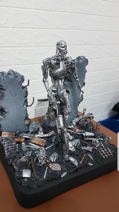Diorama Terminator T-800