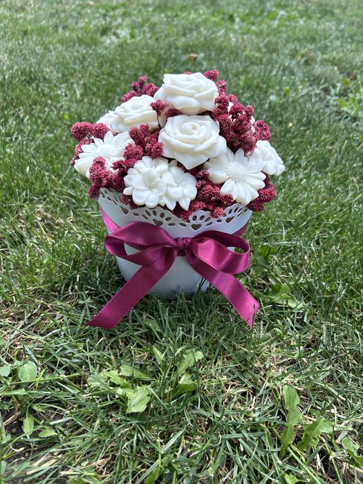 Ароматни соеви свещи и букети