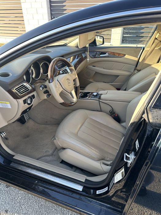 Mercedes-Benz CLS 550 V8