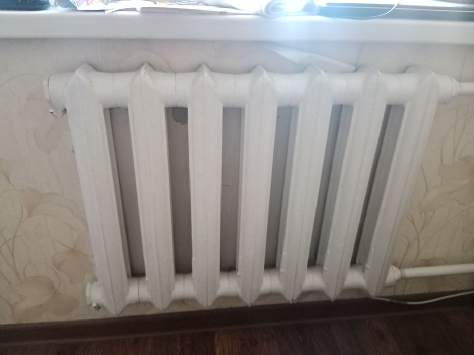 продам чугунные радиаторы отопления батареи