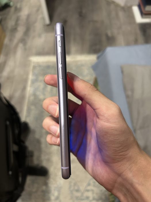 Продам телефон Iphone 11 256gb