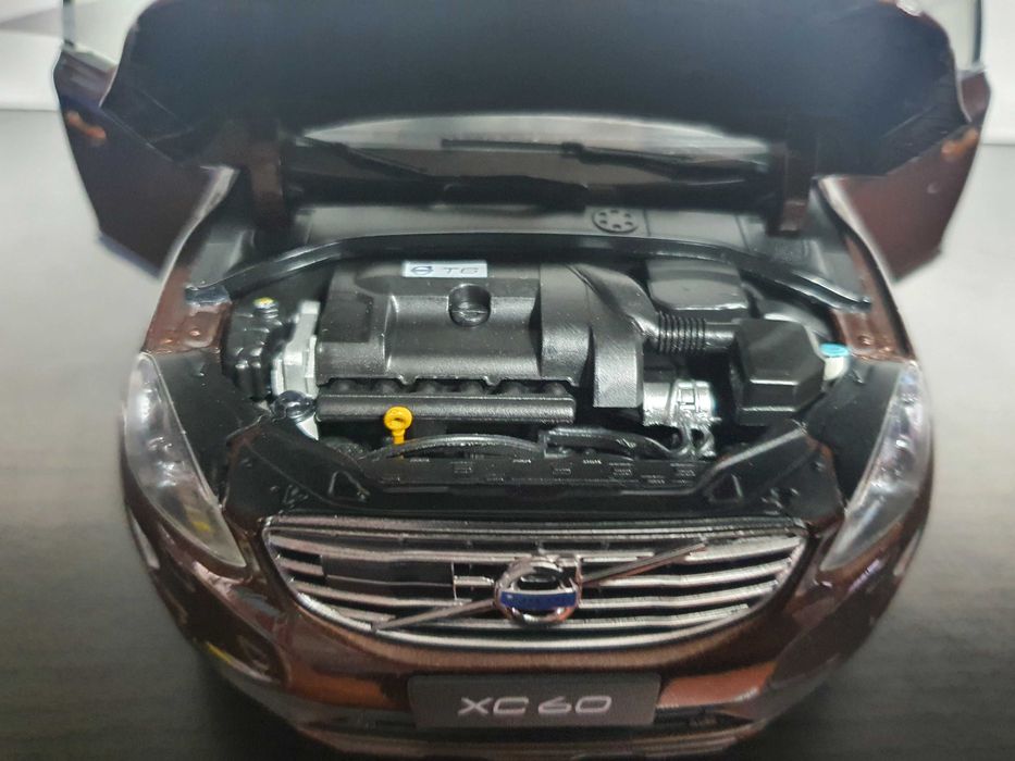 Умален модел VOLVO XC60 мащаб 1:18 Volvo dfdfhh