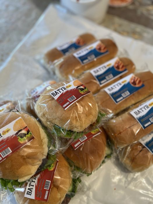 Сэндвич, хотдог, бургеры готовые