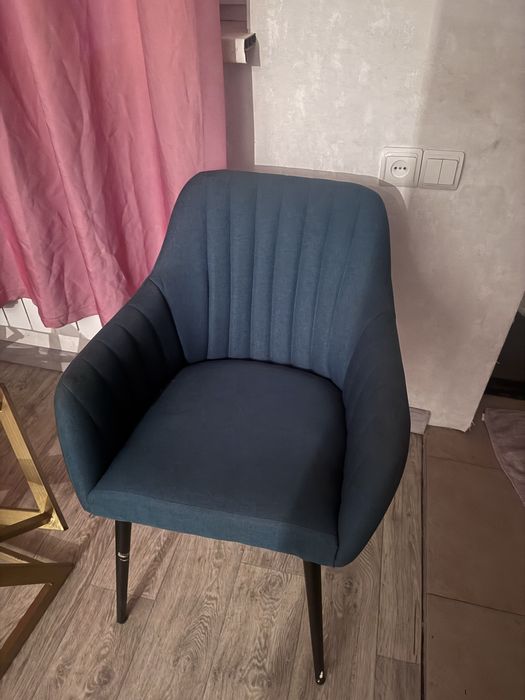 Продам стул для бутика