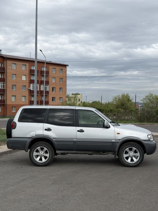 Nissan terrano 2