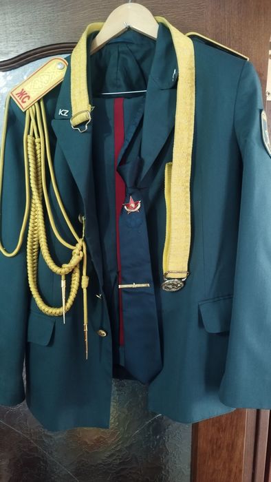 Продам кадетскую форму