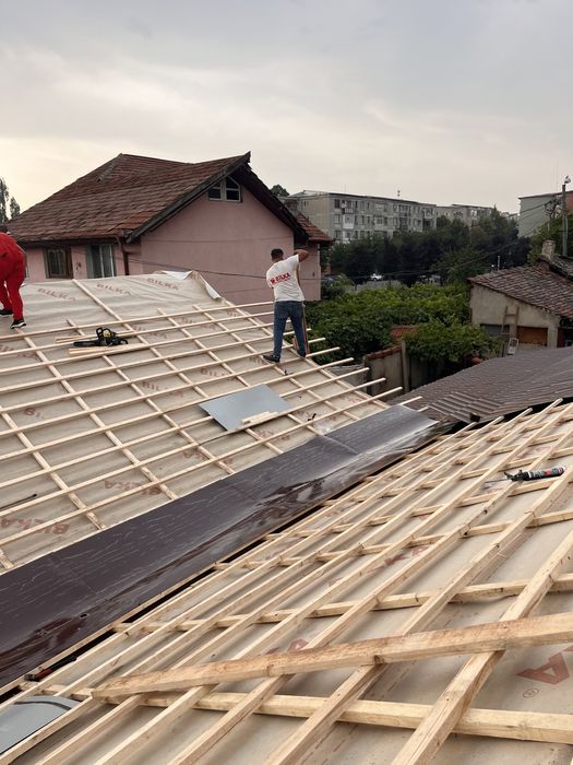 Meseriaș acoperisuri BILKA jgheaburi dulgherie