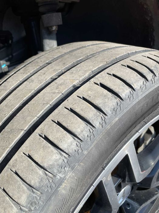 4 броя 295/40/20 ; Michelin Latitude Sport 3 (+джанти) ; Перфектни