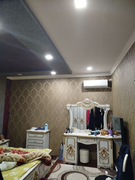 Продаётся ДОМ.Яшнобод.6.ком.7сотх. . Рисивый.