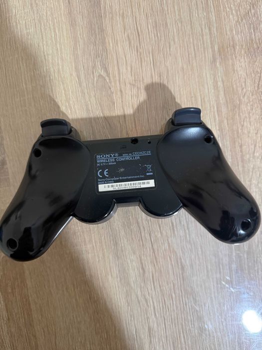 PS3 Slim 320 GB в много добро състояние!