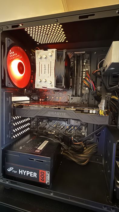 PC с подарък Монитор 8 ядра Intel Core I7, 1080 , 16 GB RAM