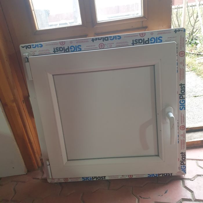 Vand fereastră (geam)