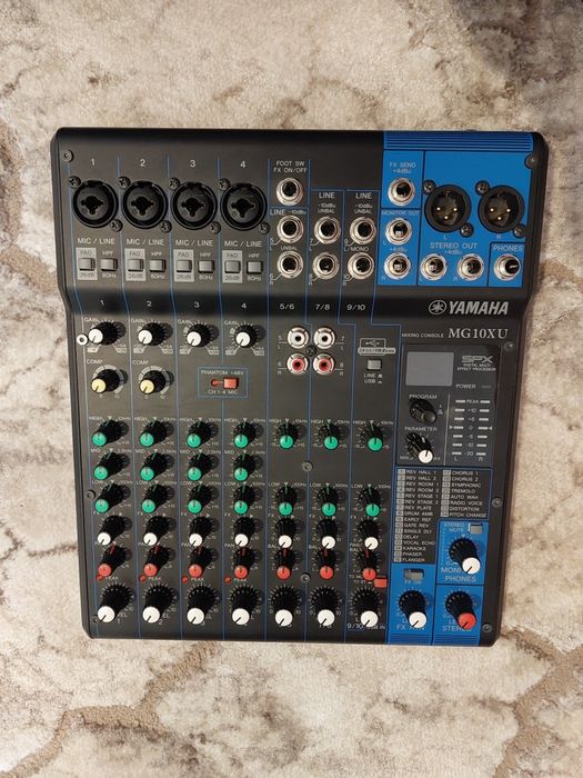 Vând mixer Yamaha MG10 XU  nou