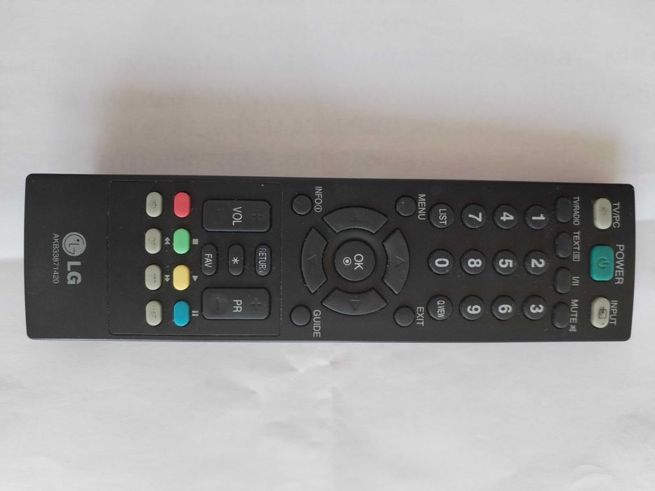 Телевизор - Монитор 22"  LG M227WD-PZ