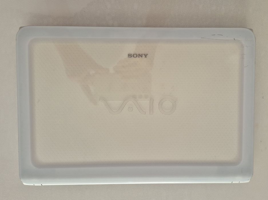 Ноутбук Sony белый